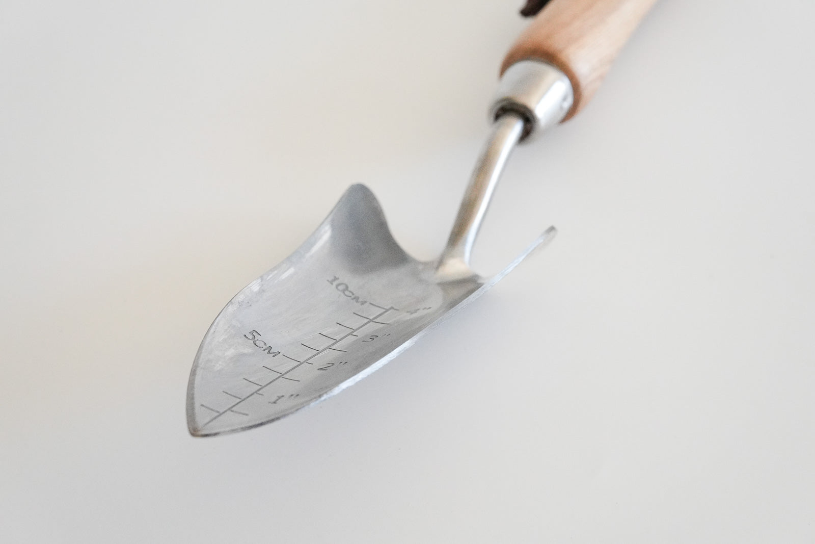Stainless Steel Transplanter - Precision Garden Trowel